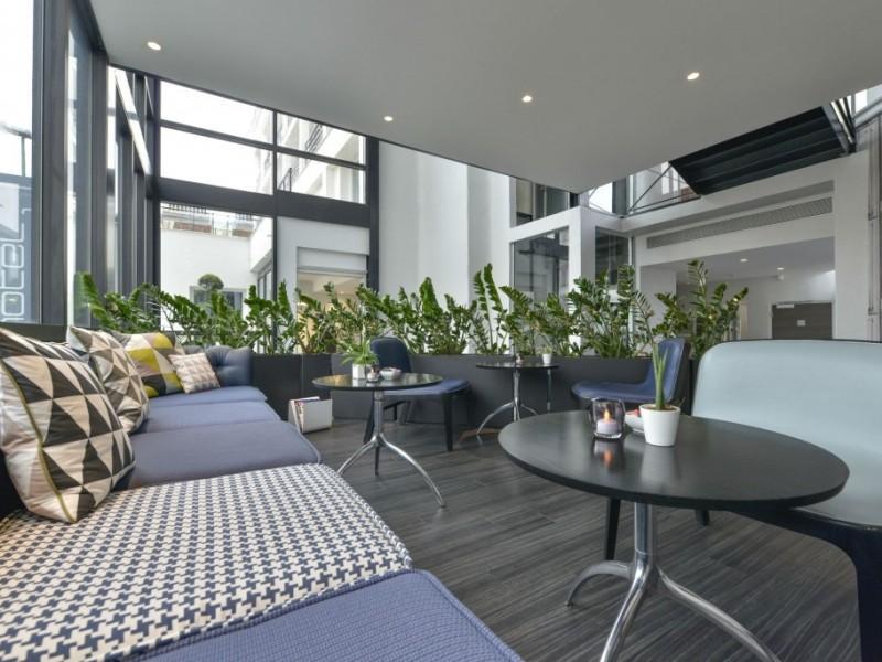 Hotel Atrium By Happyculture Suresnes Exterior photo