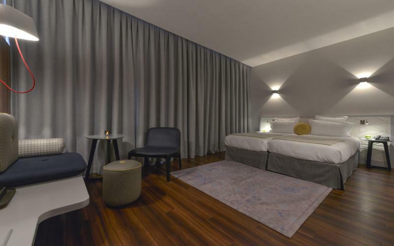 Hotel Atrium By Happyculture Suresnes Exterior photo